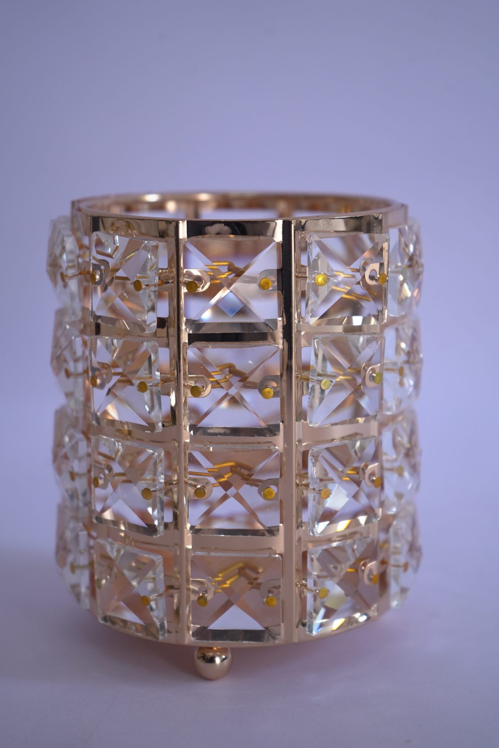SML04706-scaled-e1757008908396.jpg Modern Crystal Wall Sconce Light Fixture, Square Grid Design, Gold-Tone Metal Frame - Image 1